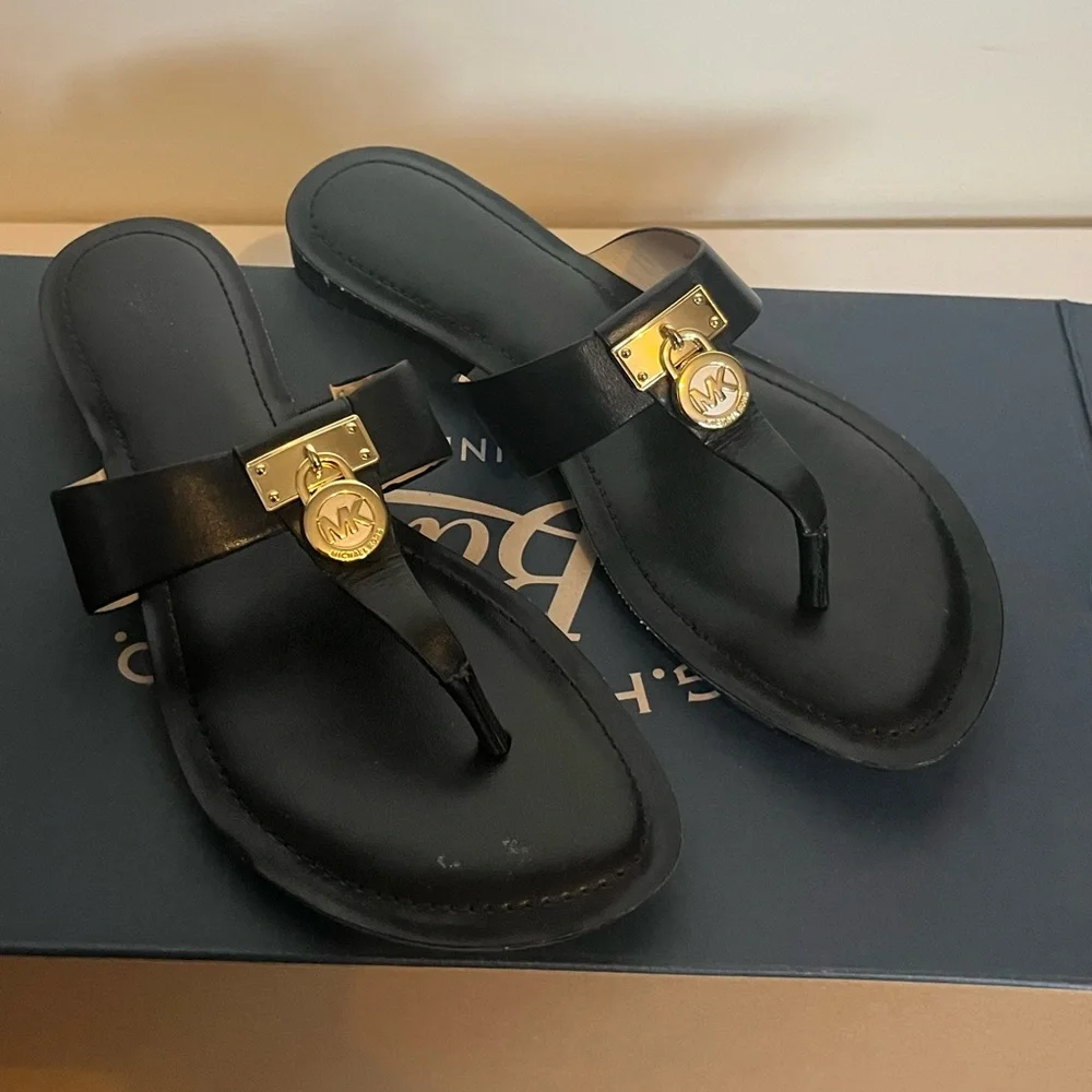 Michael kors thong sandal